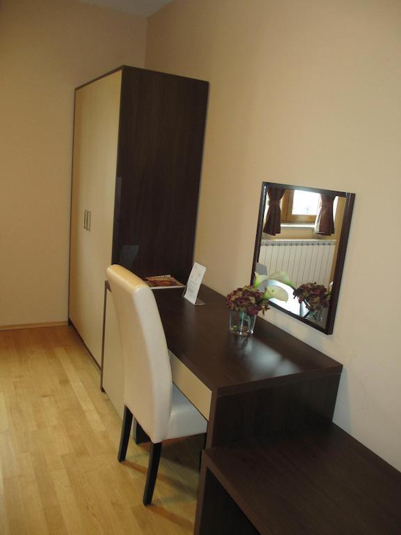 קראסנו פוליה Apartments Manjan חדר תמונה