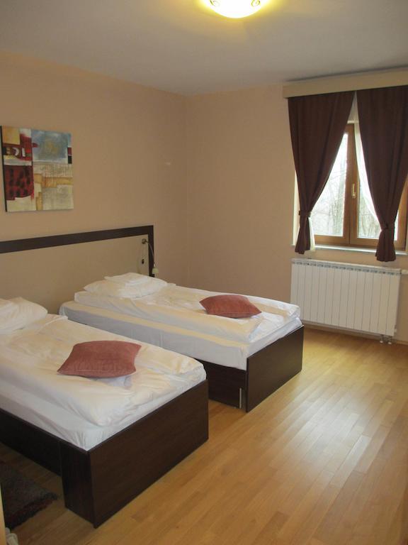 קראסנו פוליה Apartments Manjan חדר תמונה